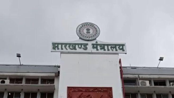 The verdict in Malegaon blast case came after 17 years, all 7 accused including Sadhvi Pragya Thakur were acquitted, BJP said Congress should answer saffron terrorism (3)-2EJ5Im34aA.jpg